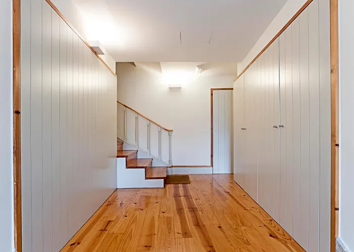 Apartman Charming Retreat With Balcony