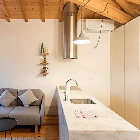 Charming Retreat With Balcony Apartment
