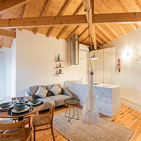 Charming Retreat With Balcony Apartment Porto