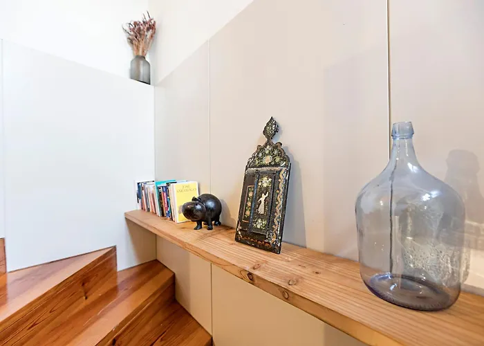 Charming Retreat With Balcony Oporto