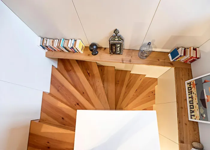 Charming Retreat With Balcony * Oporto