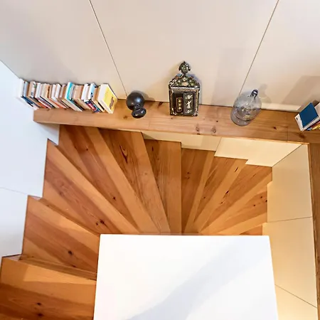 Charming Retreat With Balcony * Porto